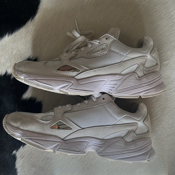 Adidas size 9.5 falcon - Picture 4 of 6